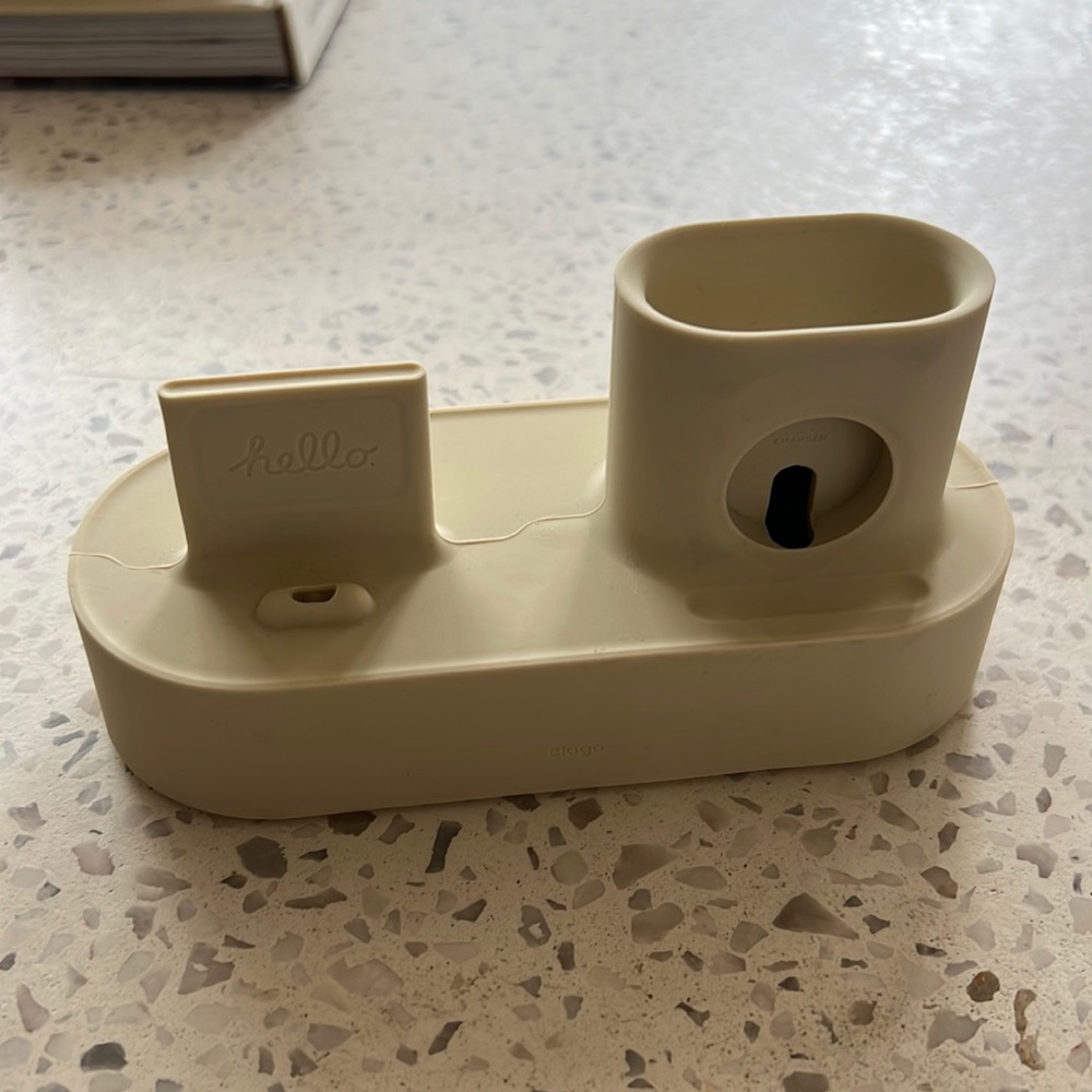 Elago 3 in 1 Charging Station